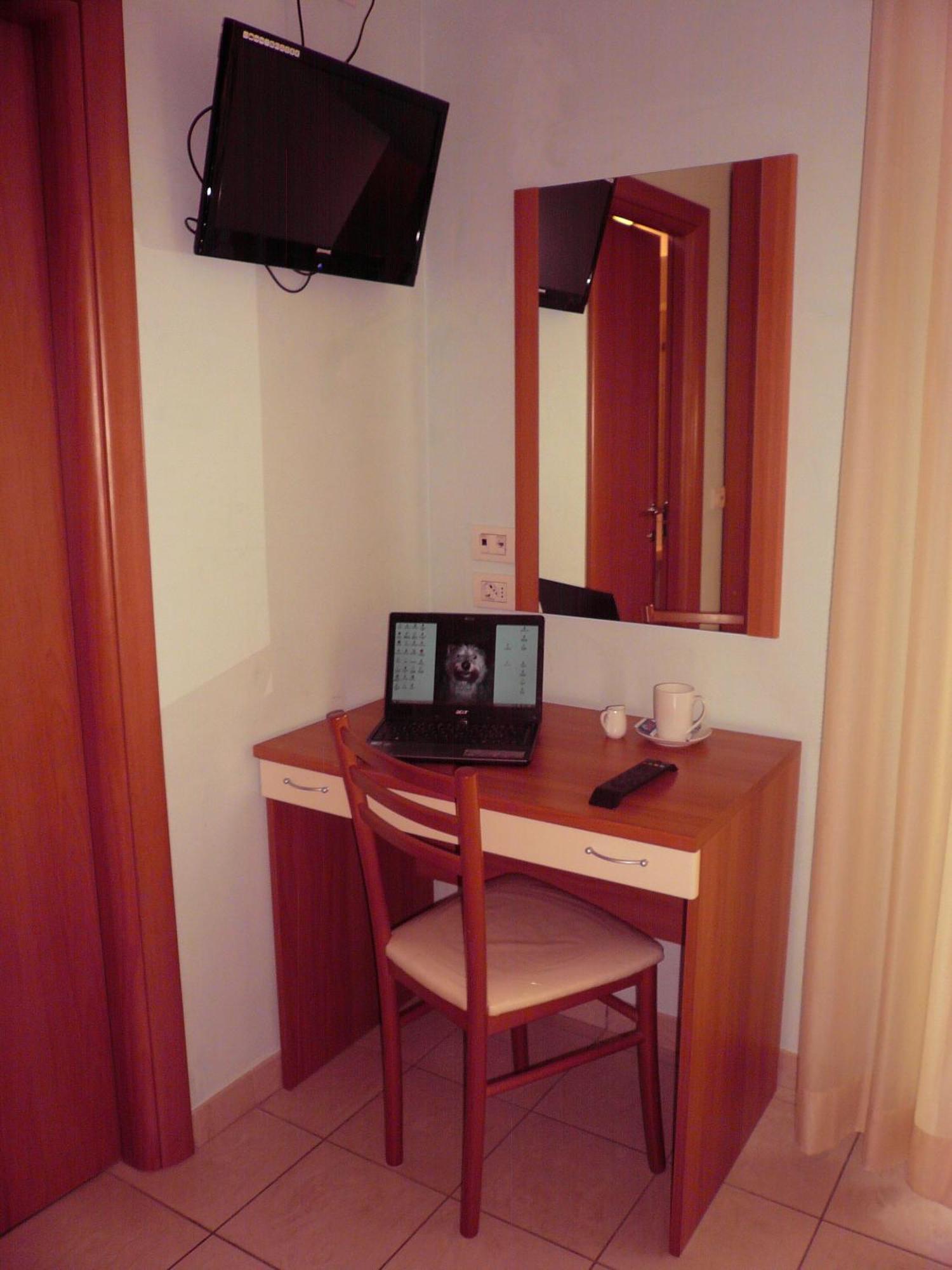 Iones Hotel Rímini