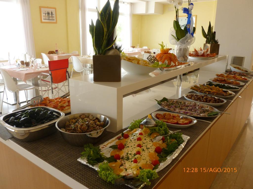 Hotel Iones Rímini